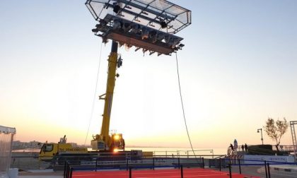 Dinner in the sky, una cena sospesi nel vuoto con un panorama mozzafiato