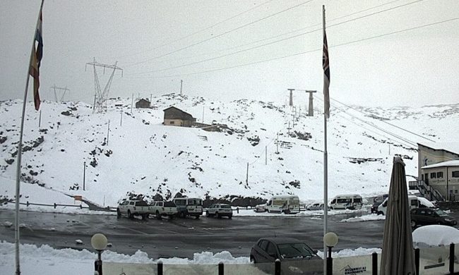 Ve la aspettavate una nevicata in pieno agosto?