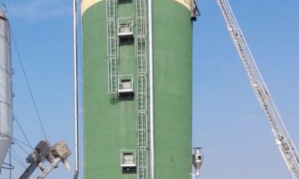 Cadono in un silos di mangimi, morto anche il fratello