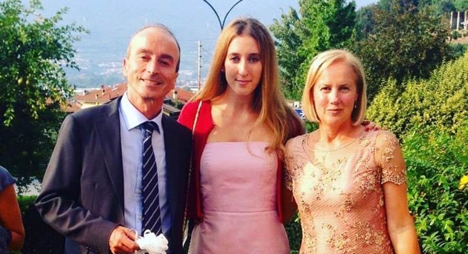 Elena, l’anoressia, la psicoterapia, la famiglia e il suo libro ‘Anele’