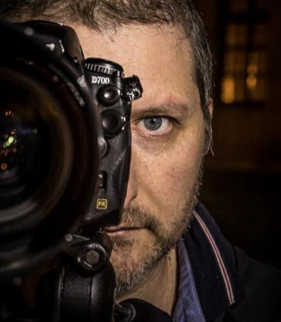 Piero Beghi e il calendario ‘sensuality curvy’ con due modelle camune