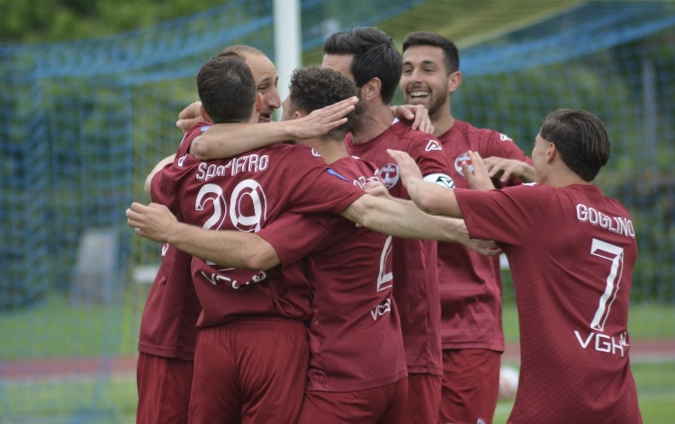 Il Breno è salvo e guarda al futuro, il Ds Foresta: “Un voto alla squadra? 10”. Tagliani e la passione per il calcio: “Breno è casa mia”