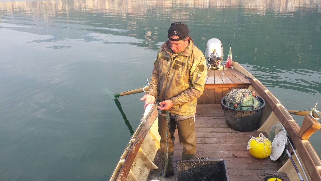 Danilo, l’ultimo pescatore professionista del lago