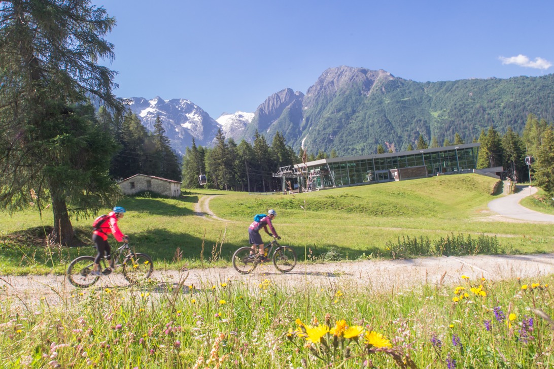 Dentro l’incanto delle montagne con gli E-bike days