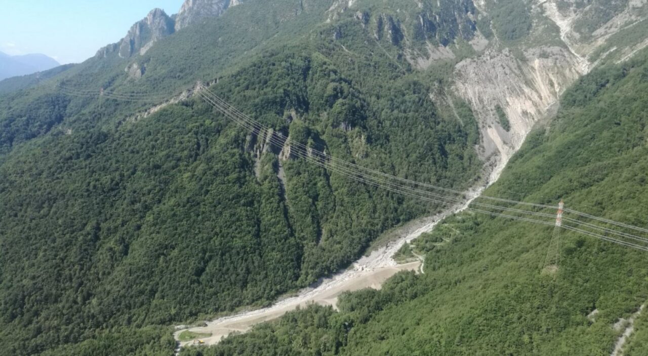 Concarena, la minaccia della montagna che precipita a valle