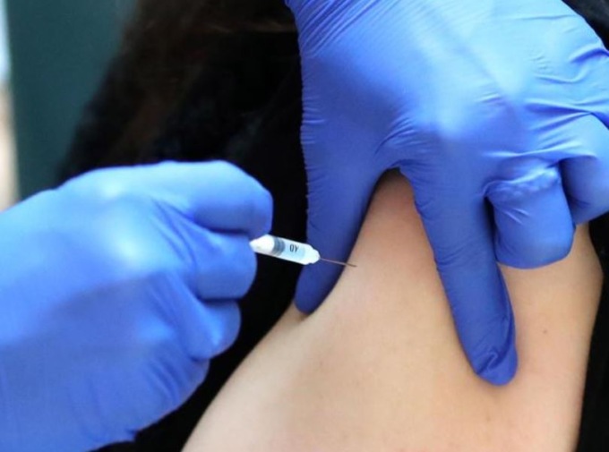 Da metà gennaio terza dose a 120 giorni
