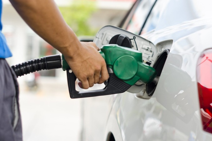 Cala il prezzo della benzina, ecco da quando