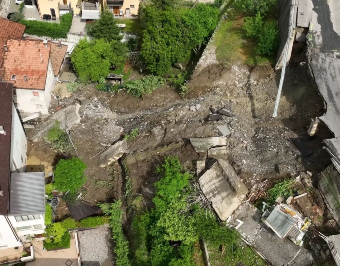 Viaggio nella frana di Angolo, tra sfollati e paura, 39 persone senza casa