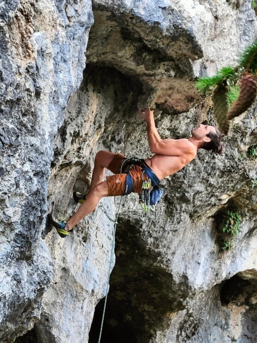 Tragedia in Presolana, Gianluca Gatti muore di infarto durante una lezione di arrampicata