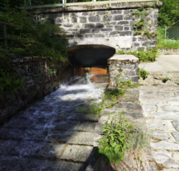 BRAONE E CETO – ESPOSTO CONTRO LO SFRUTTAMENTO DELL’ACQUA – Torrente Palobbia: in 7 km 4 prelievi e alla confluenza dell’Oglio non c’è più acqua