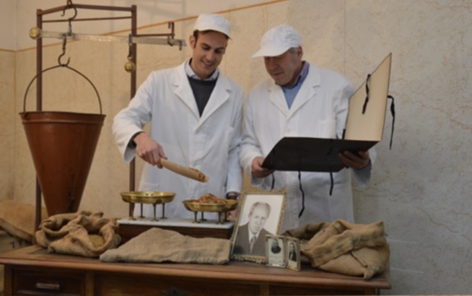 EDOLO – Il Liquorificio Alta Valle Camonica è ‘storico’, dal bisnonno a Matteo: “Da Vione a Edolo, dalla cucina di casa ad un negozio”