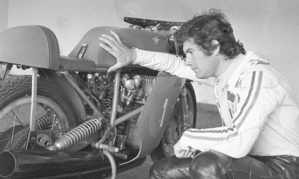 Il premio Rosa Camuna al campione di motociclismo Giacomo Agostini