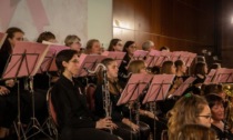 Un concerto di 100 bandiste camune per le donne