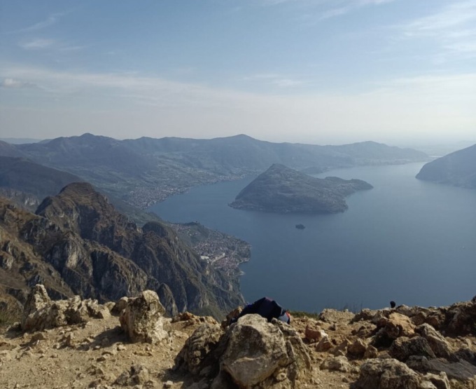 Uomo scomparso in montagna, ricerche in corso