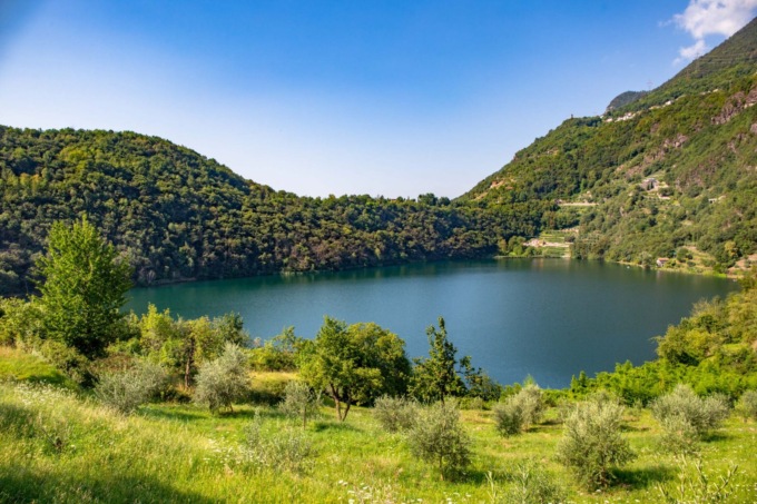 Capo di Lago al centro della bufera. Benedetti: “Non c’è stato confronto”