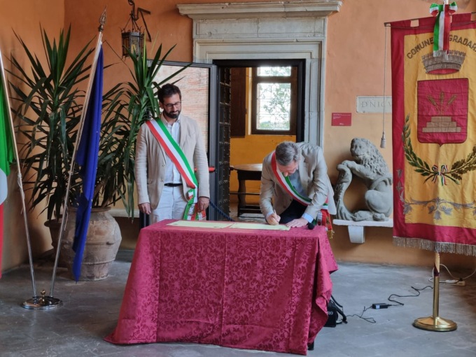 I Comuni di Gradara e Bienno fianco a fianco per la riscoperta delle antiche tecniche di lavorazione del ferro, insieme per ricostruire l’armatura di Malatesta