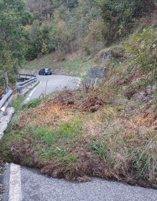 Frana tra Paline e la Val di Scalve: strada chiusa