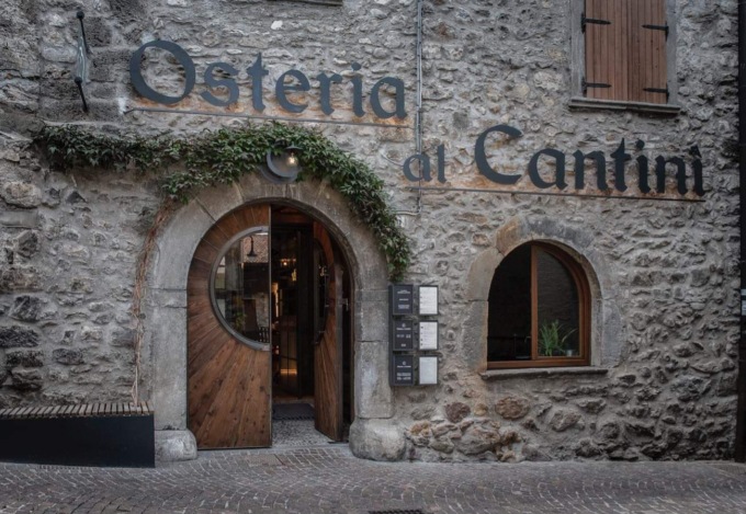 Storia di botte, insulti, lasagne della nonna Marghe e tiramisù dell’Osteria… senza dimenticare il Passito della Valcamonica. Il tutto a Borno dopo 1005 anni