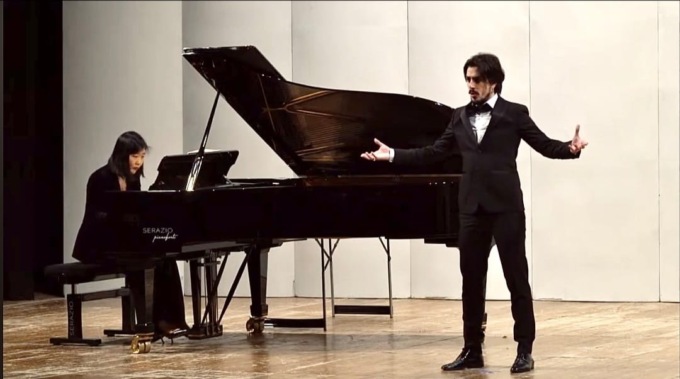 Davide, il baritono ascolano che studia in Conservatorio: “A 10 anni ascoltavo i tre tenori, poi