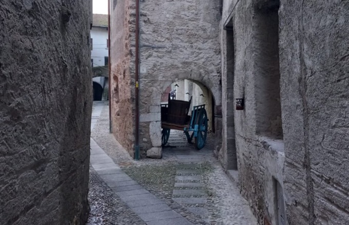Losine, paese vivo e di-vino