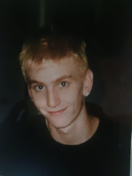 Mamma Cristina racconta il suo Nicola, morto in moto a 17 anni: “Me l’ha ammazzato la fretta di quella mattina. Mi manca tutto di lui, cosa darei per vederlo entrare dalla porta ancora una volta…”
