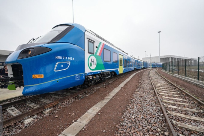 Presentato a Rovato il primo treno italiano ad idrogeno