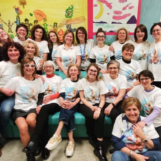 Le 30 donne di Abio Esine nelle corsie della Pediatria: “Con i bambini ricevi molto più di quello che dai”
