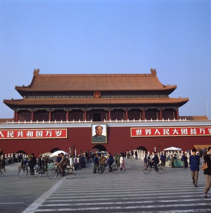 Impressioni sulla Cina: “E’ più avanti di noi, tutto è digitalizzato, anche l’elemosina. Il Covid è nato qui ma è cambiato tutto. E qui in Cina hanno già l’auto volante”