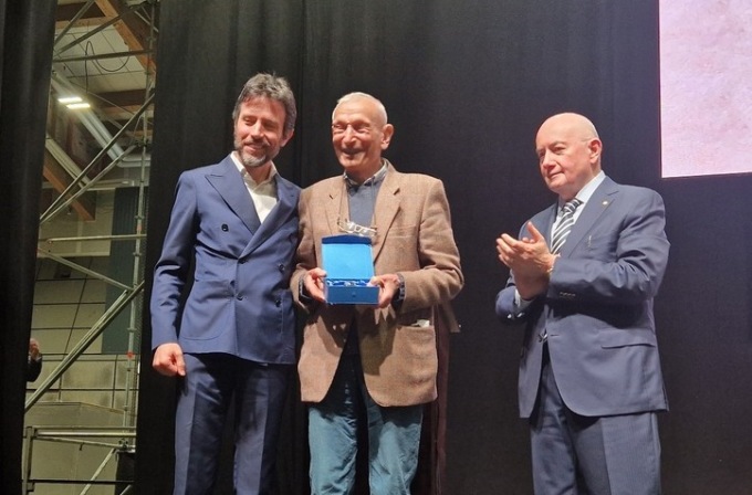 Il dottor Americo Mazzei, 91 anni e 60 da medico e odontoiatra