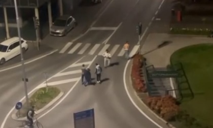 Per strada con un coltello fuori dalle Terme, il sindaco: “Persone non gradite, offuscano l’immagine di una città che lavora per il rilancio”