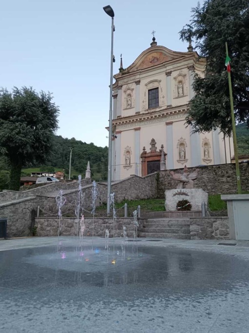 Finiti i lavori alla piazza: sarà intitolata a don Battista Garbellini