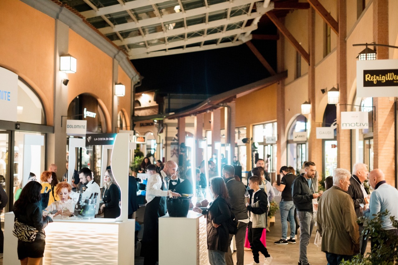 Shopping, gourmet e Franciacorta: la notte magica al Village