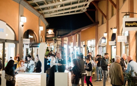 Shopping, gourmet e Franciacorta: la notte magica al Village