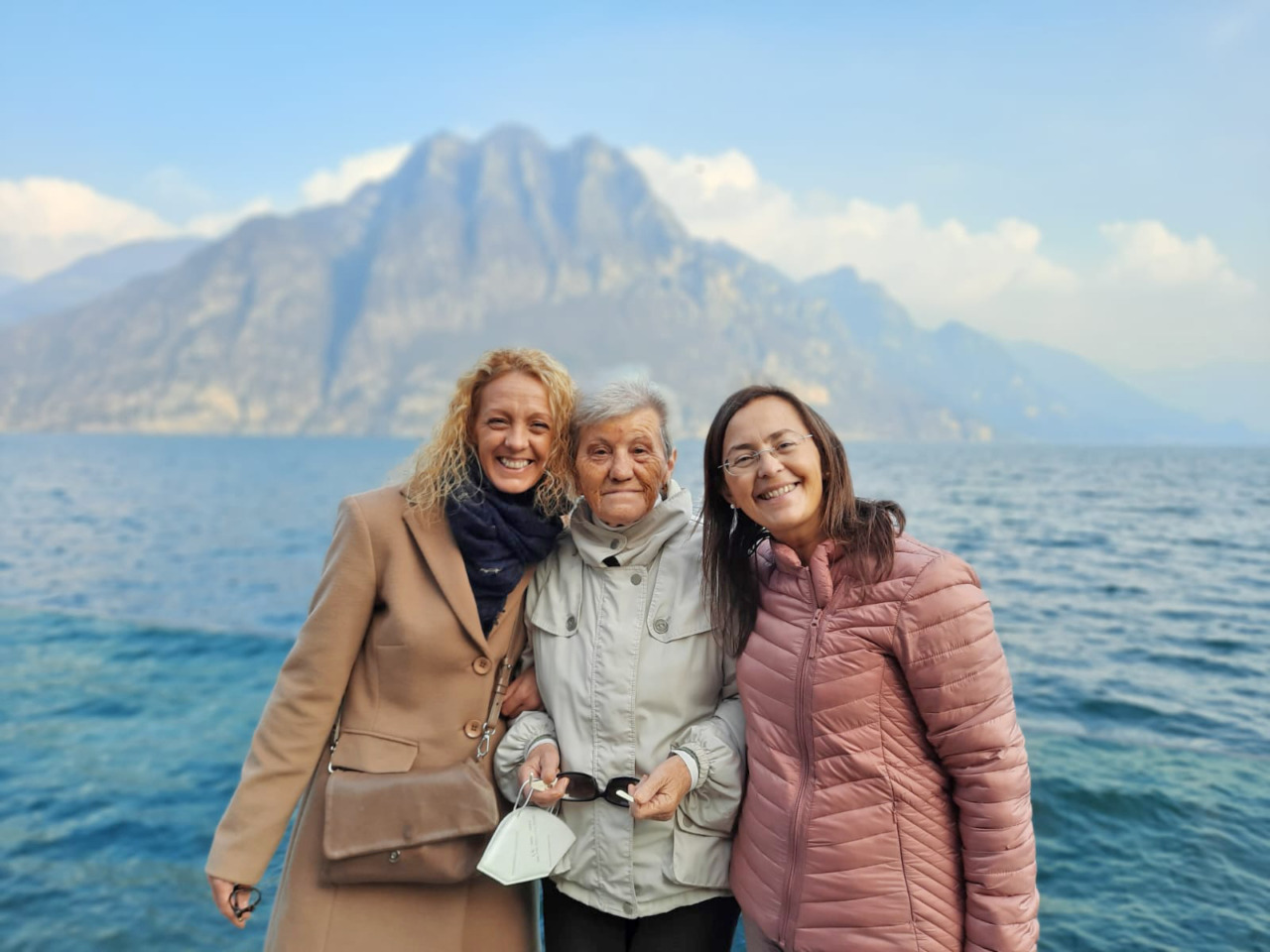 Sandra, che si prende cura di mamma Maria: “La demenza è come vivere un film al contrario della vita…”