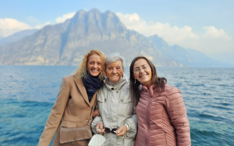 Sandra, che si prende cura di mamma Maria: “La demenza è come vivere un film al contrario della vita…”