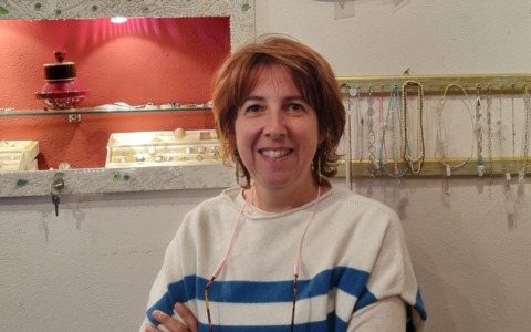 Silvia e il suo laboratorio orafo: “Non indosso molti gioielli, ma mi piace l’aspetto creativo di questo lavoro…”
