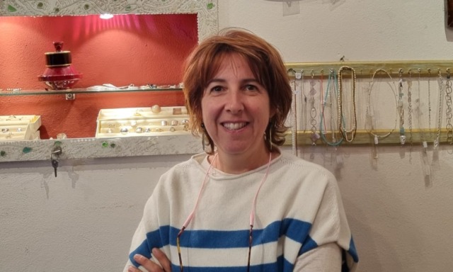 Silvia e il suo laboratorio orafo: “Non indosso molti gioielli, ma mi piace l’aspetto creativo di questo lavoro…”