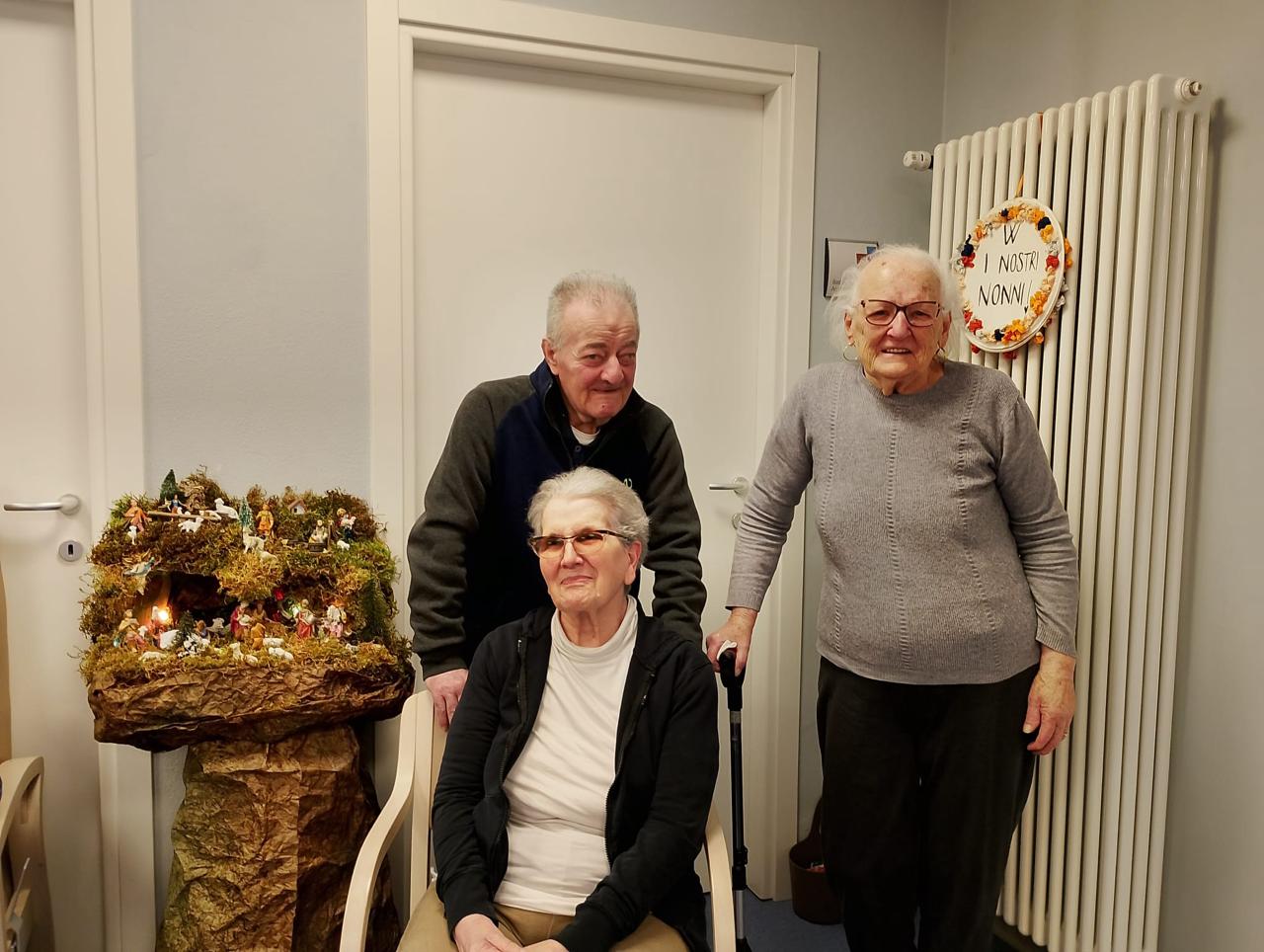 Viaggio nel Natale dei ricordi alla casa di riposo di Pisogne