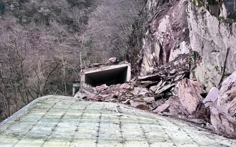 Barbara e il suo agriturismo chiuso dopo la frana: “Sembrava il rumore di un aereo militare”