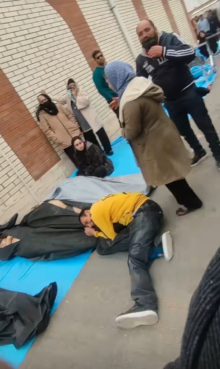 Un iraniano-camuno. “La gente ha fame: lo stipendio non arriva a coprire la prima settimana del mese. Il Regime ha ingannato la popolazione”