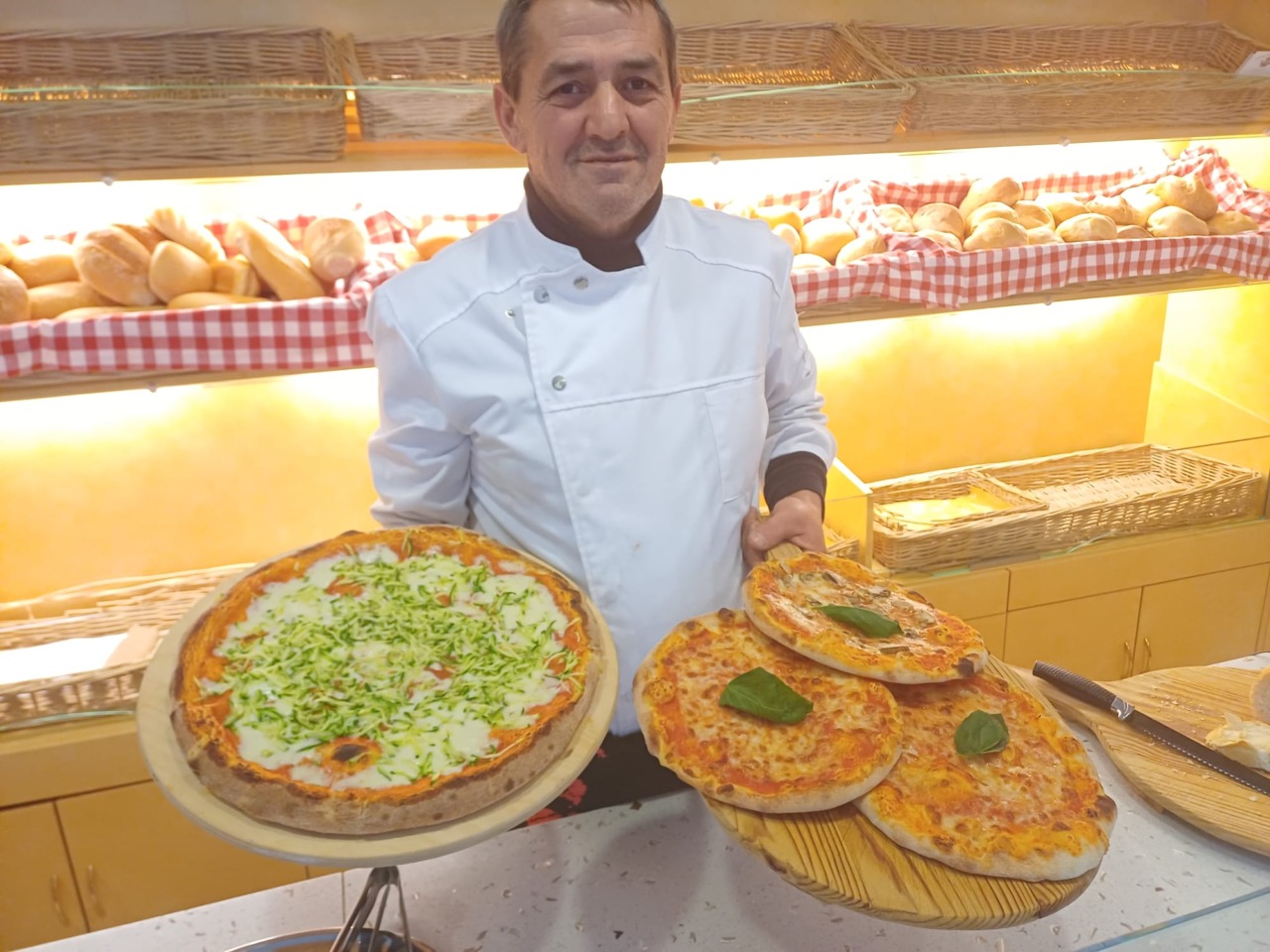 Lo storico fornaio di Corna riapre con Gigi e Cecilia. Dalle pizze d’asporto al pane fresco