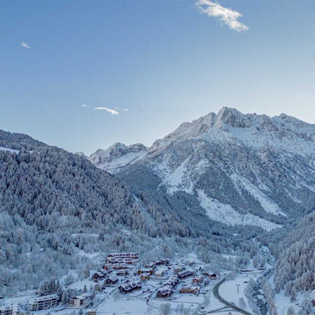 Il sindaco: “Grazie alle Olimpiadi sono arrivati 20 milioni per interrare la strada al Tonale e a Ponte di Legno e la fortissima promozione del nostro territorio all’estero. Ora Ponte la conoscono in tutto il mondo”