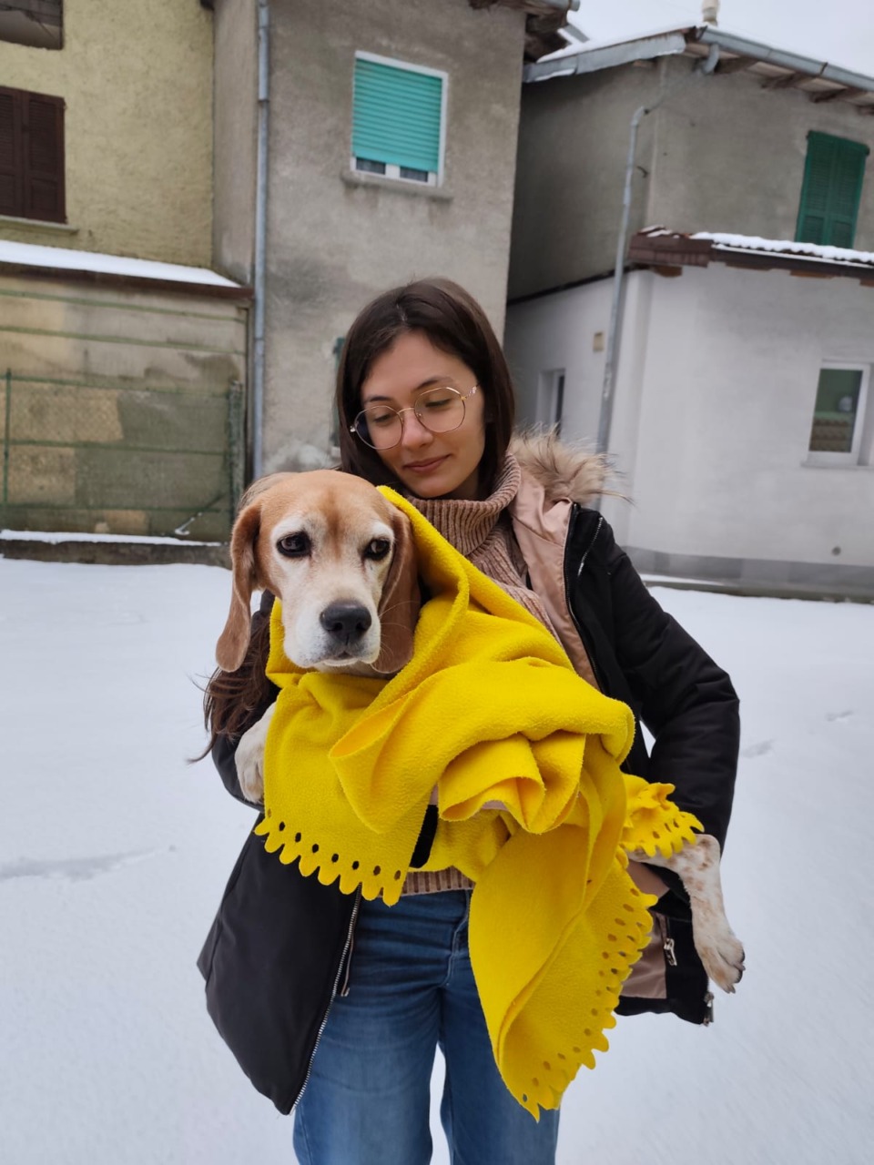 Martina e il ritorno a casa della sua cagnolina Edvige dopo 25 giorni