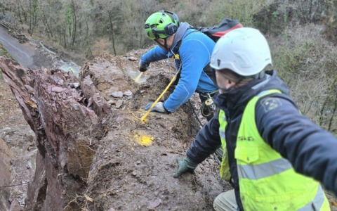 Frana di Sonvico, il Comune: “Dopo l’esplosione confermata una situazione molto critica”. Si realizzerà una galleria interna alla montagna