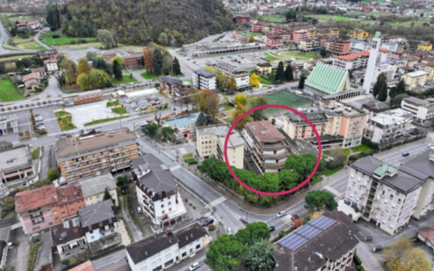 Darfo, ex Hotel Mina, c’è il progetto da oltre un milione di euro: “Hub per ragazzi e ostello con 43 camere”. Abbattuto l’ex Hotel Giada: “Nuovi appartamenti, grande segnale di rigenerazione a cui ne seguiranno altri”