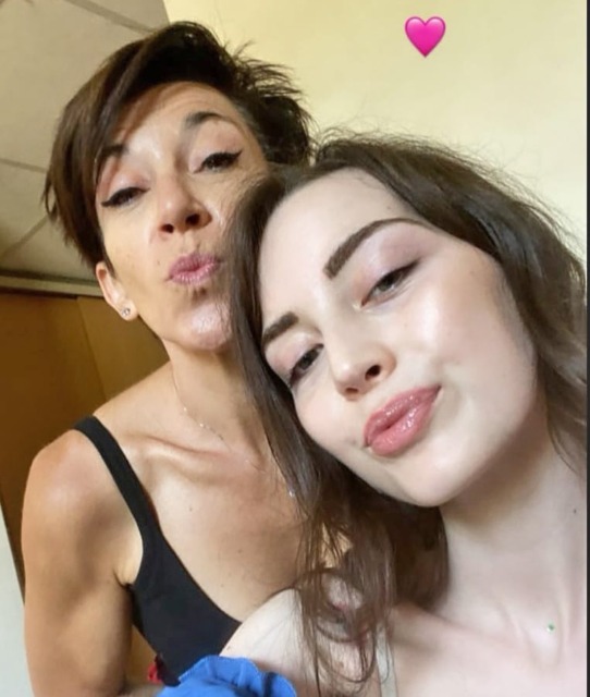 Mamma Mara, Giulia e la malattia rara: “A 20 anni il black out e quando si è svegliata dal coma ha pensato all’esame dell’università. Oggi è sulla sedia a rotelle, ma ha una forza pazzesca”