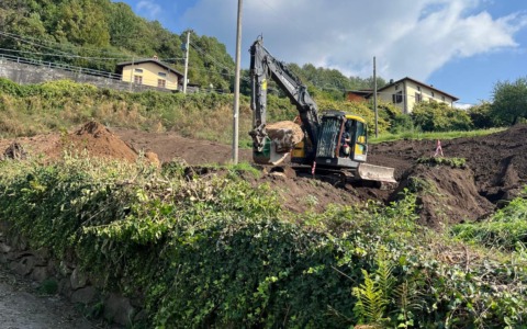 Iniziati i lavori sulla strada di Mora: “Termineranno a dicembre, studiamo anche la fase 3, la messa in sicurezza definitiva”