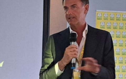 Aspettando Ettore Prandini candidato presidente in Regione la Valle si muove. Vezza d’Oglio: braccio di ferro sindaco vs vicesindaca, il segretario se ne va. Artogne: pace armata fino alle elezioni. Darfo: il ‘figliol prodigo’ Colossi senza avversari
