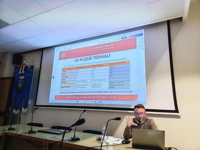 Angolo, il sindaco e l’assemblea pubblica sulle Terme: “Vogliamo preservare la vocazione termale e legata all’acqua, ci siamo concentrati sull’imbottigliamento perché può essere una prima leva economica per il rilancio del comparto”